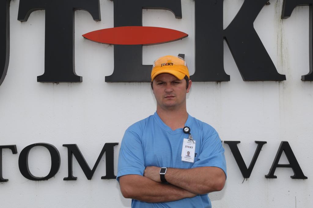 Fernando Solera, 32, está no 4º período do técnico em Mecânica no Senai e já conseguiu um emprego. | Ivonaldo Alexandre/Gazeta do Povo