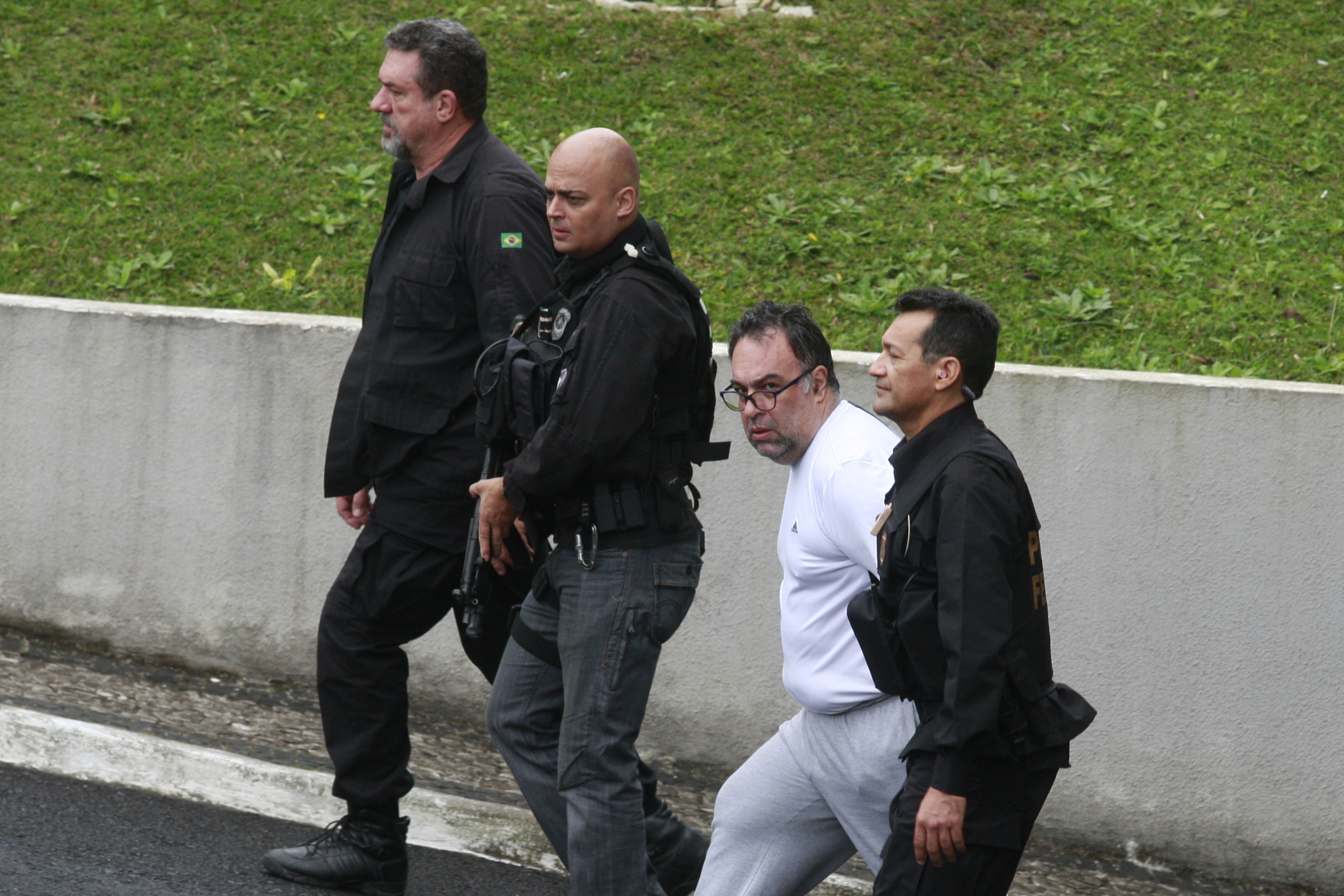 Vargas, rumo ao Complexo Penal: cela maior, mas com banho coletivo. | Aniele Nascimento/Gazeta do Povo