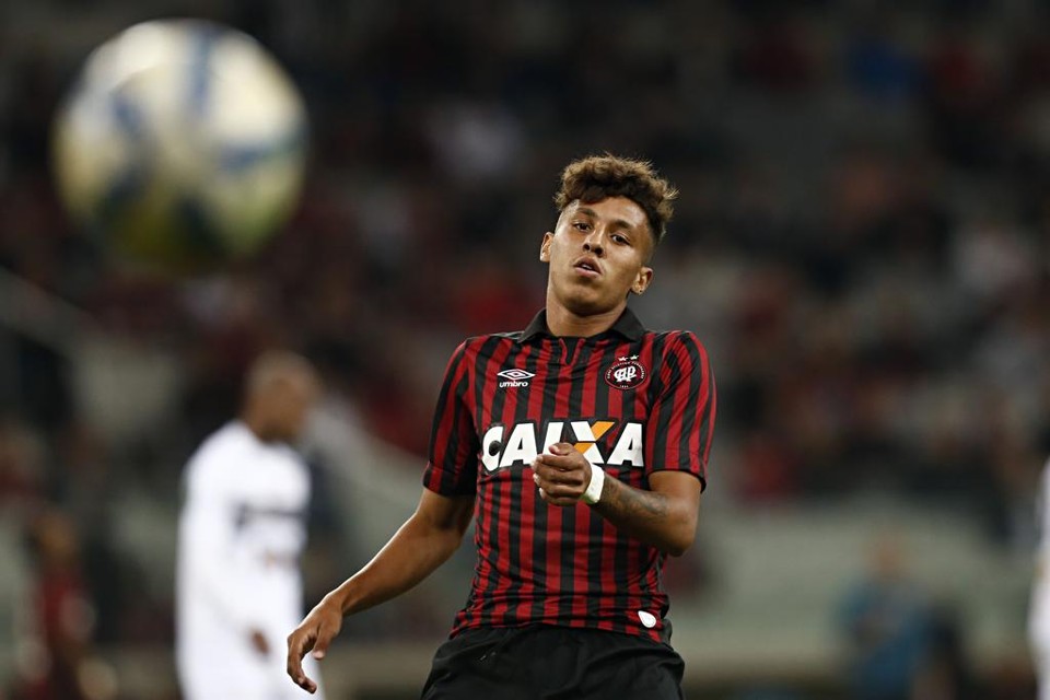 Cryzan cometeu ato de indisciplina. | Felipe Rosa/TRIBUNA DO PARANA