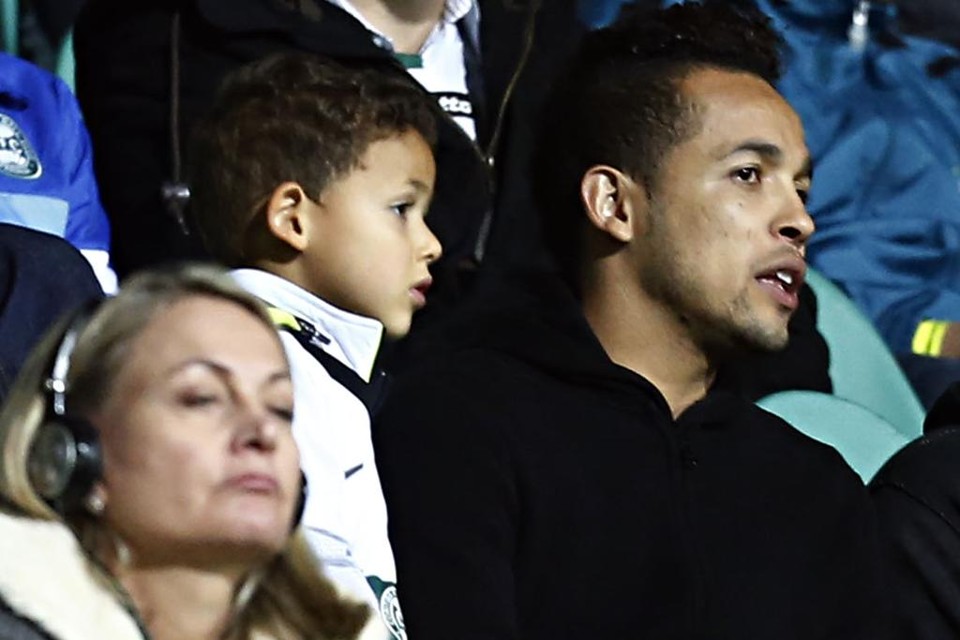 Rafinha, que esteve no Couto Pereira quarta-feira, está mais distante do Coxa, segundo dirigente. | Felipe Rosa/TRIBUNA DO PARANA