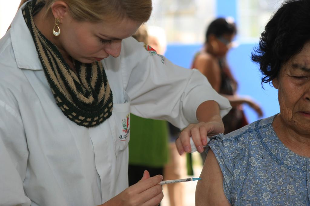 | Aniele Nascimento/Aniele Nascimento