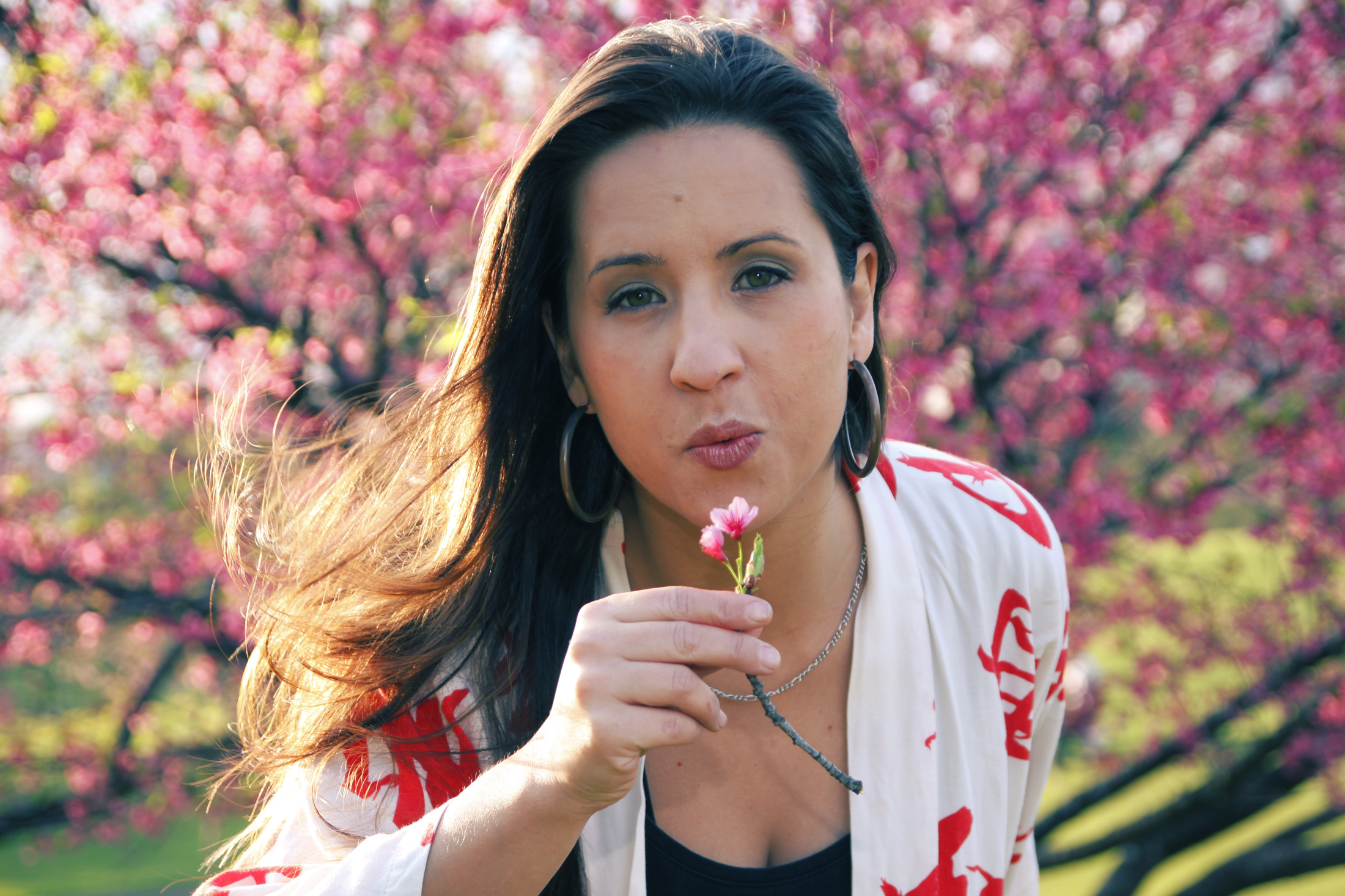 Estrela Leminski faz pocket show em homenagem ao pai | Celso Avila/Divulgação