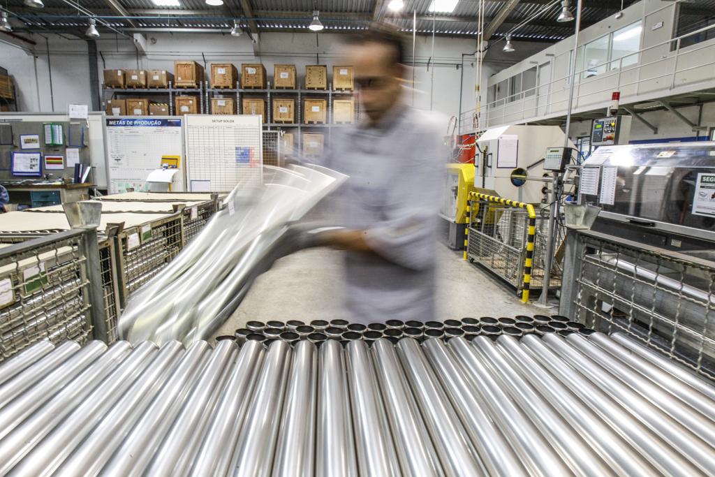 O segundo trimestre deve ser pior, entre outros fatores, por causa dos efeitos do aumento dos juros básicos da economia | Daniel Castellano/Gazeta do Povo