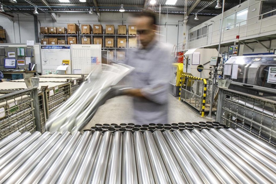 O segundo trimestre deve ser pior, entre outros fatores, por causa dos efeitos do aumento dos juros básicos da economia | Daniel Castellano/Gazeta do Povo