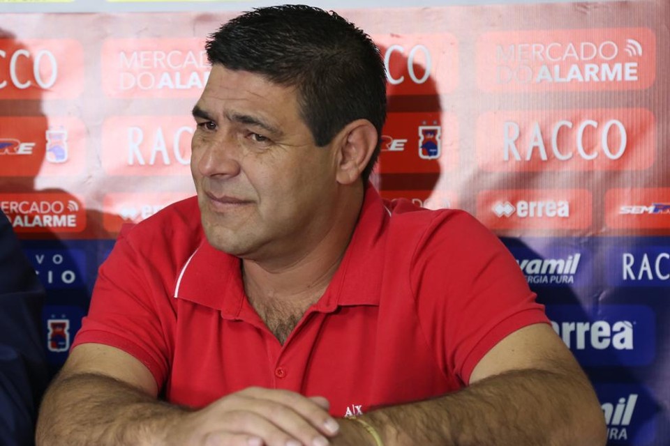 Superintendente de futebol Durval Lara Ribeiro, o Vavá, tem sido elogiado pelos jogadores do Paraná. | Ivonaldo Alexandre/Gazeta do Povo