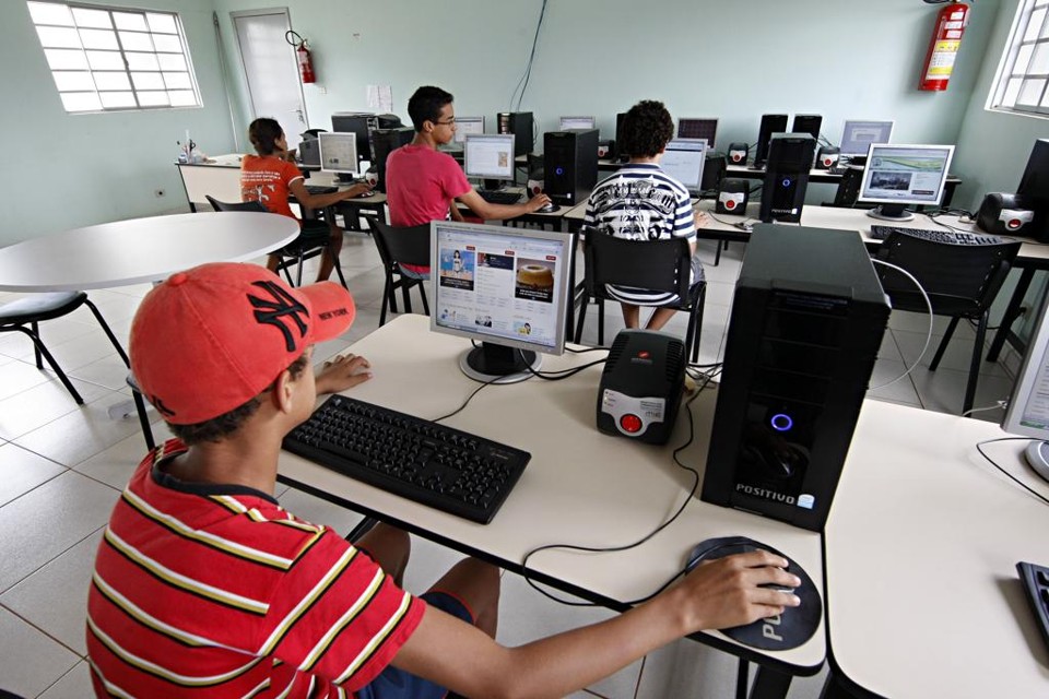 Do total de equipamentos comercializados no primeiro trimestre, 804 mil foram desktops | Albari Rosa/Gazeta do Povo