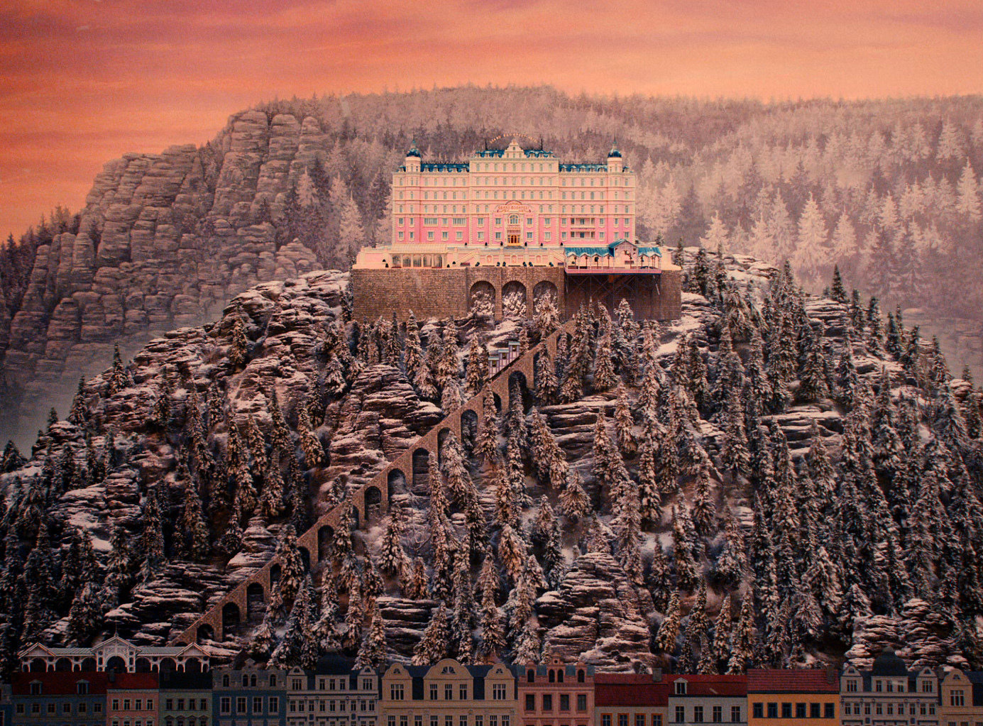 A construção que dá nome ao filme “O Grande Hotel Budapeste”, de Wes Anderson. | Divulgação