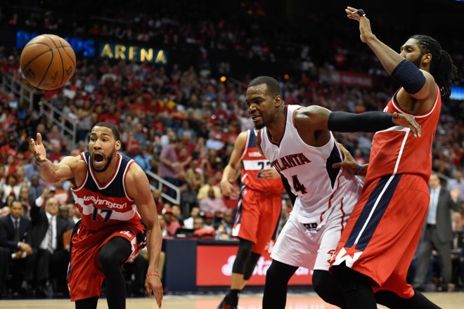 NÃAAAO! O desesperto de Garrett Temple é sintomático: os Wizards não tiveram chance na casa do Atlanta. | Dale Zanine/USA Today Sports