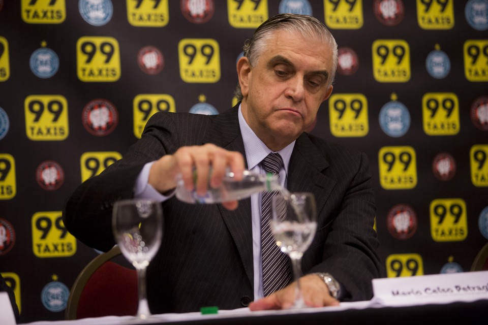 Petraglia afirma não haver nenhuma irregularidade na cosntrução da Arena. | Brunno Covello/Gazeta do Povo