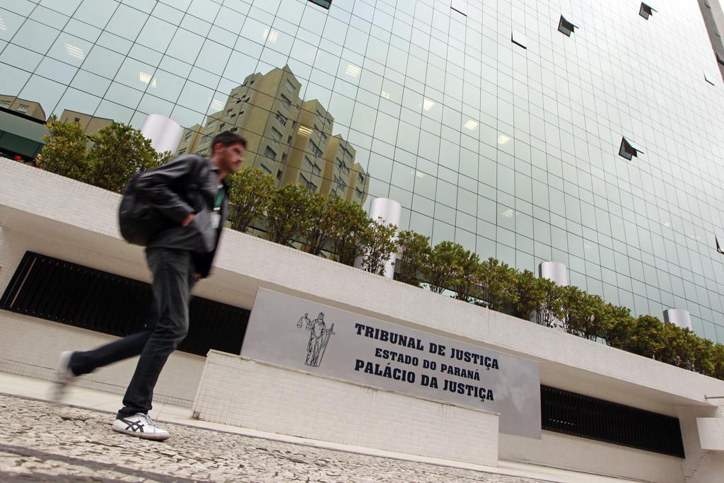 A liminar beneficia dez magistrados aposentados. A taxação começou a ser feita a partir do mês passado. | Antônio More /G
azeta do Povo