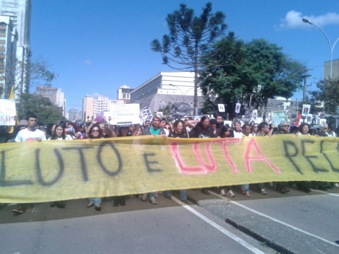 Marcha foi da Praça 19 até o Palácio Iguaçu. | Sharon Abdalla/Gazeta do Povo