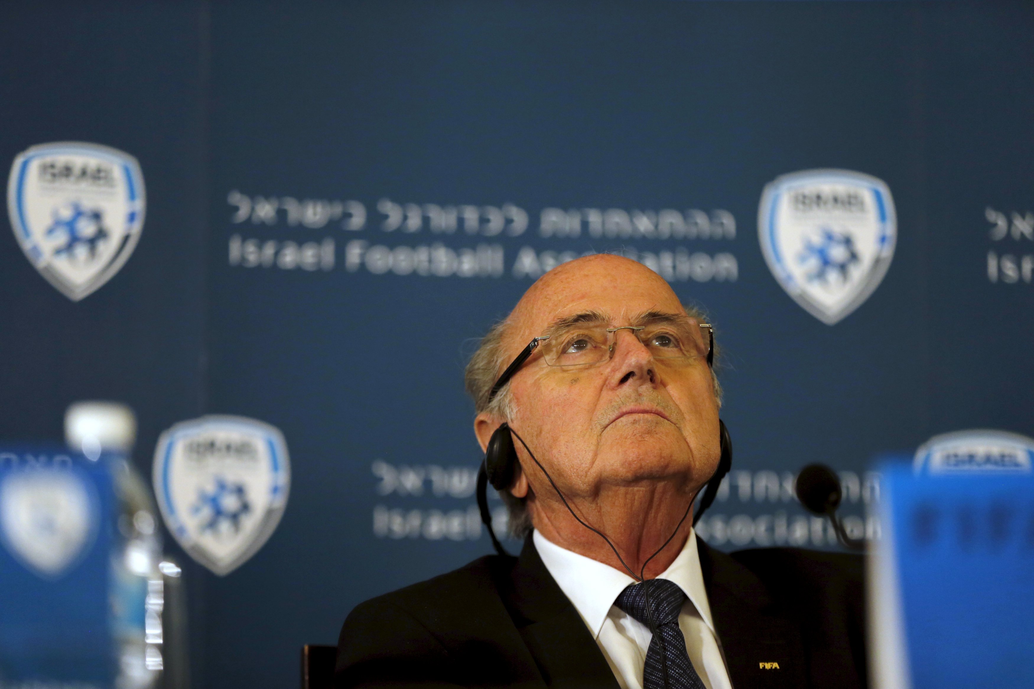 Pesquisa que mostra a rejeição a Blatter ouviu 35 mil torcedores de 30 países. | AMMAR AWAD/REUTERS