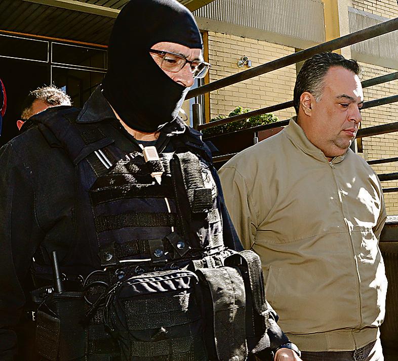 Vargas (dir): da sede da PF para o Complexo Médico Penal. | Albari Rosa/Gazeta do Povo