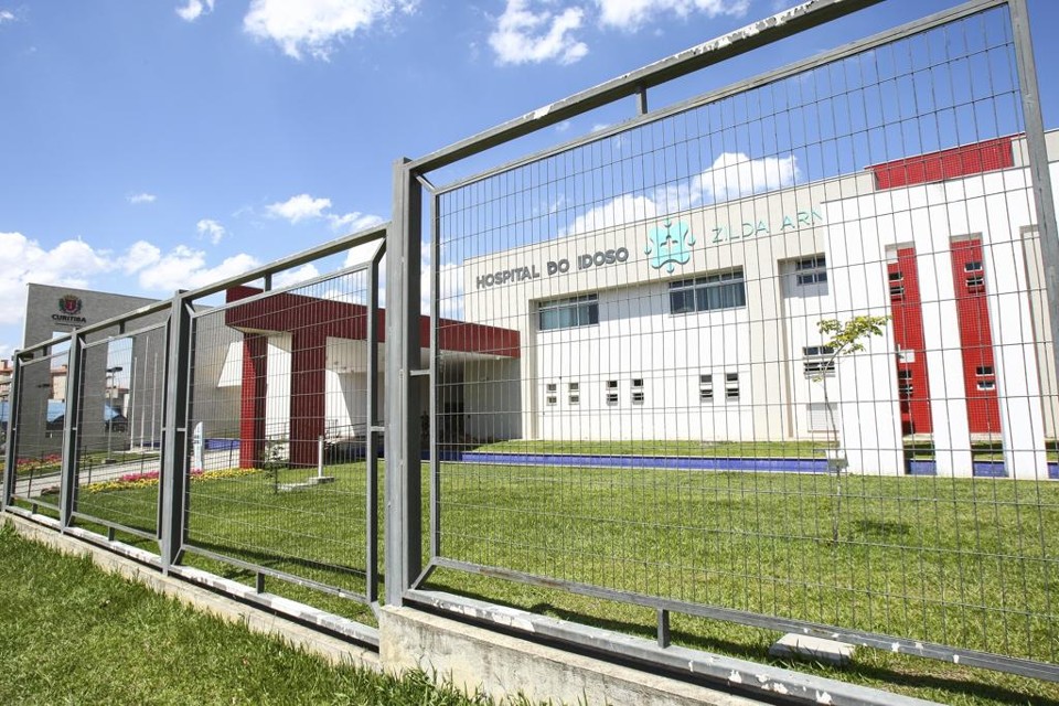 Prefeitura realiza palestras nesta segunda-feira (15) no Hospital do Idoso para marcar o Dia Mundial da Conscientização da Violência contra a Pessoa Idosa | André Rodrigues/Gazeta do Povo