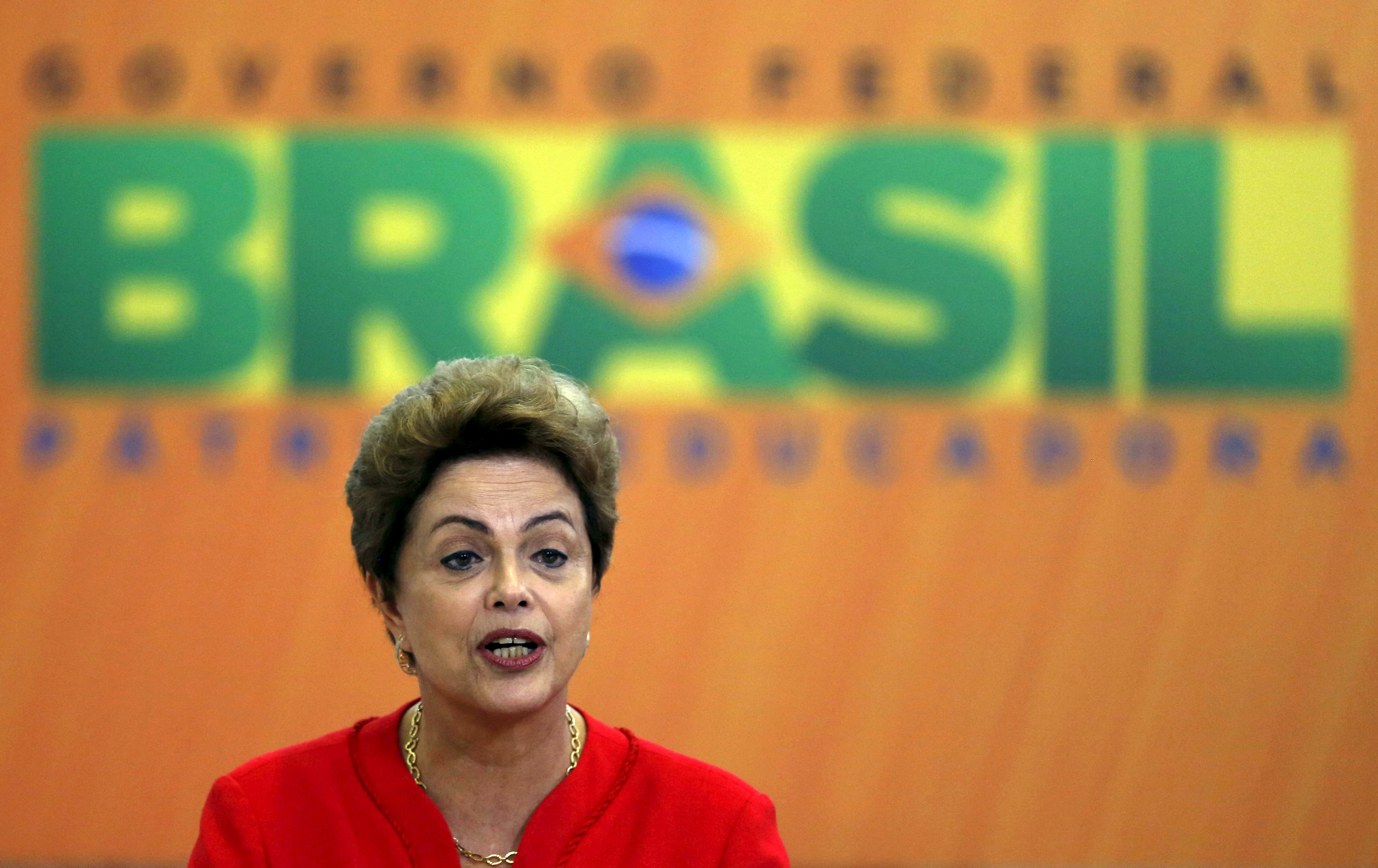 Dilma Rousseff viajou para a Bélgica e não chegará a tempo de participar da abertura do congresso do PT. | Stringer/Reuters