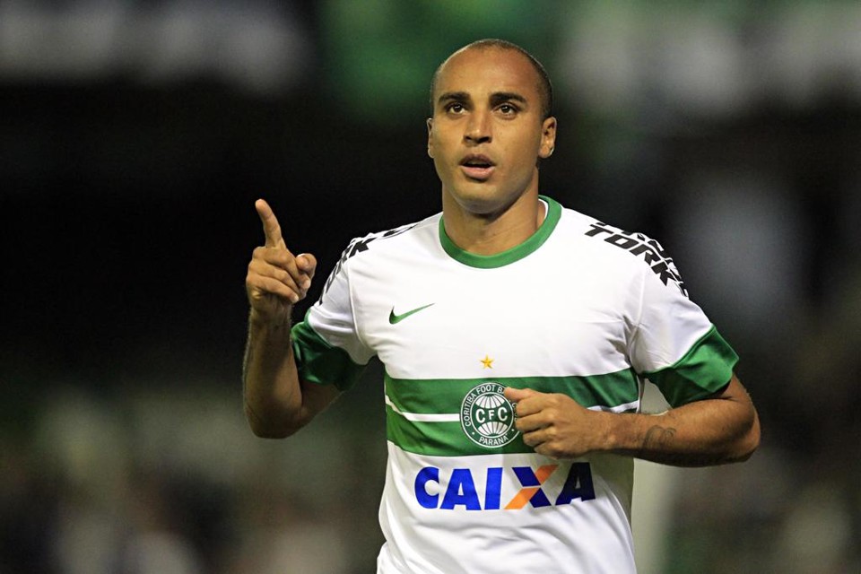 Contratações de Deivid (acima), Lincoln e Botinelli somam um passivo de cerca de R$ 8,5 milhões para o Coritiba. | Albari Rosa/Gazeta do Povo