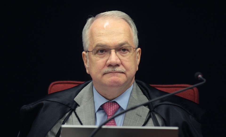 A investigação, que está em segredo, busca traçar parte do caminho do dinheiro usado no esquema e analisa convênios firmados pelo BMG com o INSS, por meio da Dataprev | /