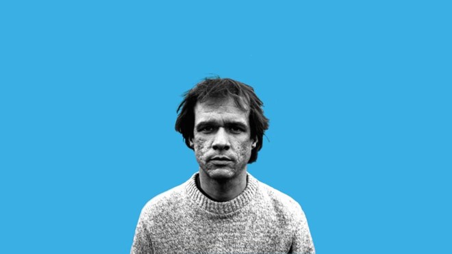 Arthur Russell’s Instrumentals – Nos anos 1970, Arthur Russell (1951-1992) (foto) criou uma odisseia musical em 150 movimentos, compostos para serem interpretados em sequência por uma orquestra ou por um sexteto. O espetáculo apresentado no auditório do Parc del Fórum (cuja arquitetura impressiona), foi uma homenagem a esse compositor seminal, que compartilhou visões estéticas com Philip Glass e Steve Reich e hoje influencia José Gonzáles e Hot Chip. Uma orquestra completa explorou a mistura entre o minimalismo e a dance music. Numa tacada só. Brilhante. | Divulgação