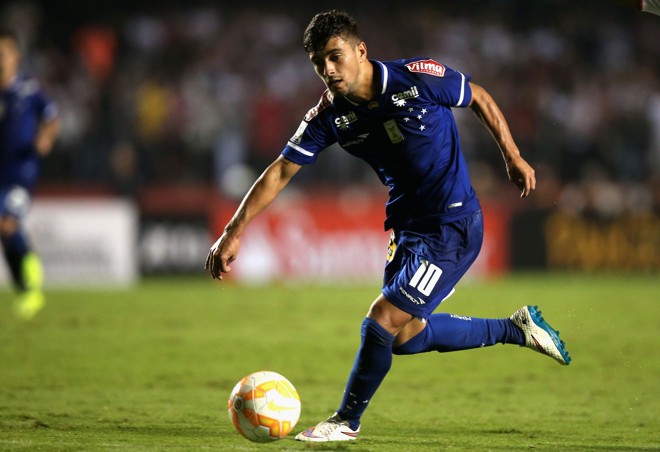 DE ARRASCAETA (URUGUAI). O meia uruguaio chegou ao Cruzeiro no início deste ano. Tanto na Raposa como na Celeste ele ainda tenta se firmar. | Friedemann Vogel/Getty Images