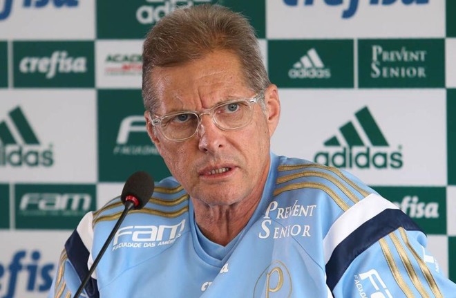 9/6/2015 - Oswaldo de Oliveira foi o sétimo técnico a ser demitido durante o Brasileiro. Desde o começo do ano, ele recebeu dois times inteiros de reforços - 22 jogadores - , mas não conseguiu fazer o time render. Deixou o Palmeiras na 15ª colocação, com apenas uma vitória em seis jogos. | Foto: Cesar Greco /Divulgação Palmeiras