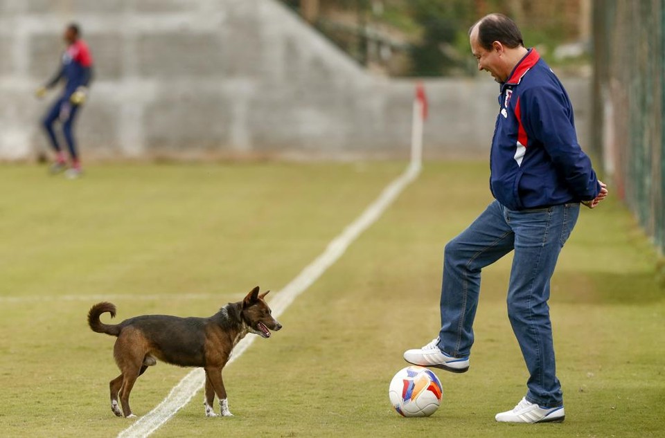 Neguinho acompanhou o treino do Paraná na tarde desta terça-feira. Logo depois, foi demitido. | Hugo Harada/Gazeta do Povo
