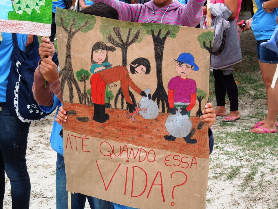 Em Superagui, moradores questionam a falta de participação da comunidade no plano de manejo da ilha. | Divulgação/