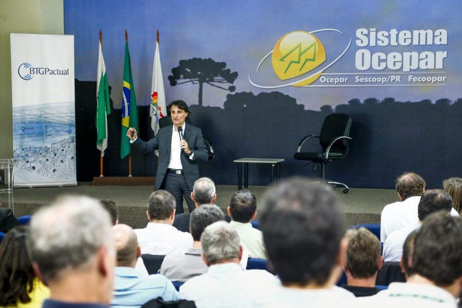 Visita de Nassar ao Paraná marcou primeira apresentação do Plano Agrícola e Pecuário após o anúncio oficial da semana passada. | Hugo Harada / Gazeta Do Povo