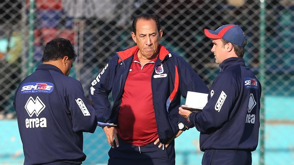 Técnico Nedo Xavier quer a contratação emergencial de três jogadores para o Paraná na disputa da Série B. | Giuliano Gomes/Gazeta do Povo