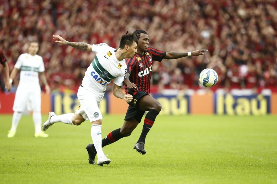 Para os analistas da Gazeta do Povo, clássico Atletiba do Brasileiro teve pontos positivos para os dois rivais. | Hugo Harada/Gazeta do Povo