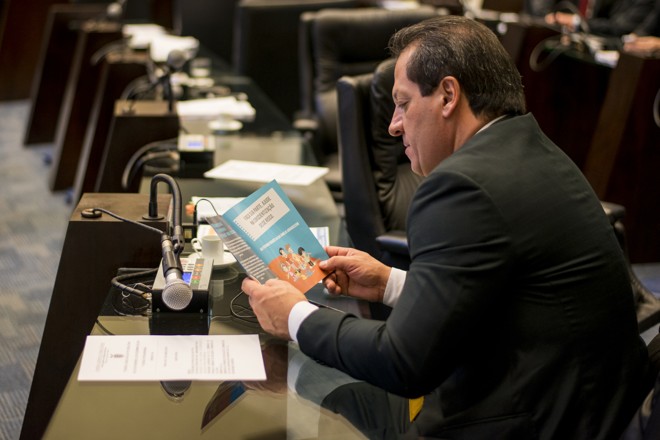 Gilberto Ribeiro (PSB) e a atualização pela boa e velha cartilha. | Henry Milleo/Gazeta do Povo