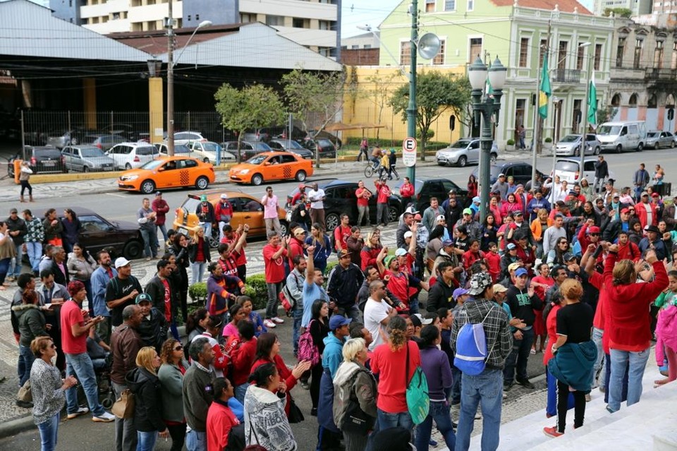 Integrantes de movimento por moradia em Curitiba acompanharam a votação do projeto do aluguel social | CMC/Divulgação
