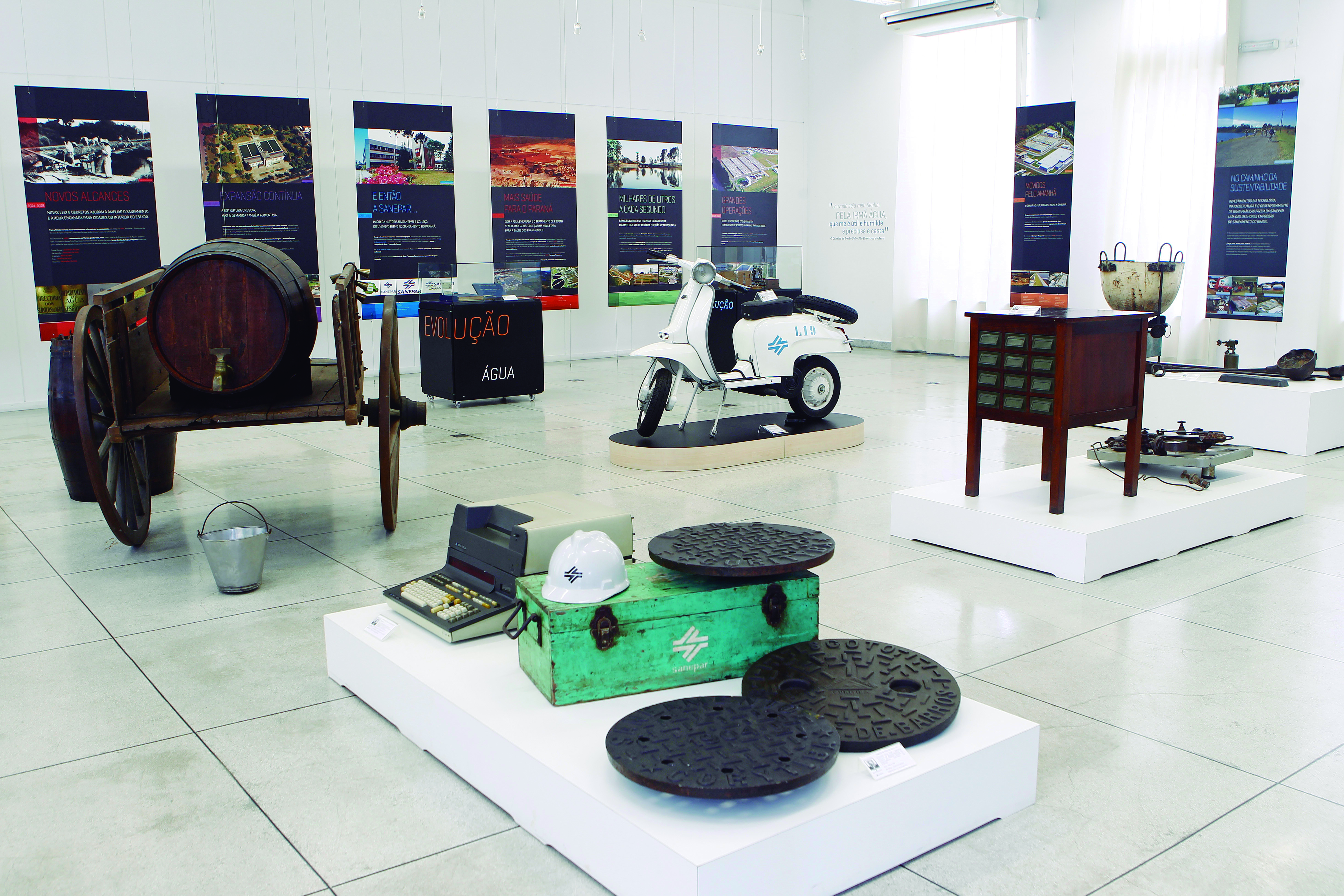 O museu possui equipamentos usados por funcionários da Sanepar e artefatos relacionados ao saneamento no estado. | Antônio More/Gazeta do Povo