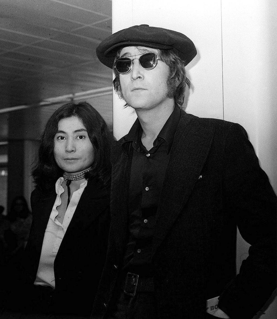 Lennon ao lado da mulher, Yoko Ono. | Arquivo