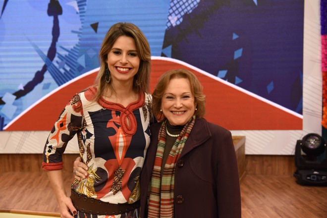 A apresentadora Daiane Fardin recebe hoje em seu programa Estúdio C, da RPC, a querida atriz Nicette Bruno. Também participam do bate-papo a atriz curitibana Guta Stresser e o humorista Ceará. O programa vai ao ar às 14h30. Foto: Priscila Fiedler. | 
