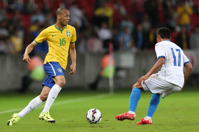 FABINHO. Revelado pelo Fluminense, porém sem nunca ter jogado no time principal, Fabinho só foi se destacar com a camisa do Mônaco. Com o corte de Danilo, é o favorito para virar titular da lateral direita. | Rafael Ribeiro/CBF