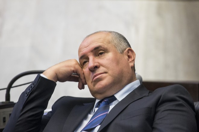 Francisco Bührer (PSDB) não se mostra muito animado com a discussão. | Henry Milleo/Gazeta do Povo