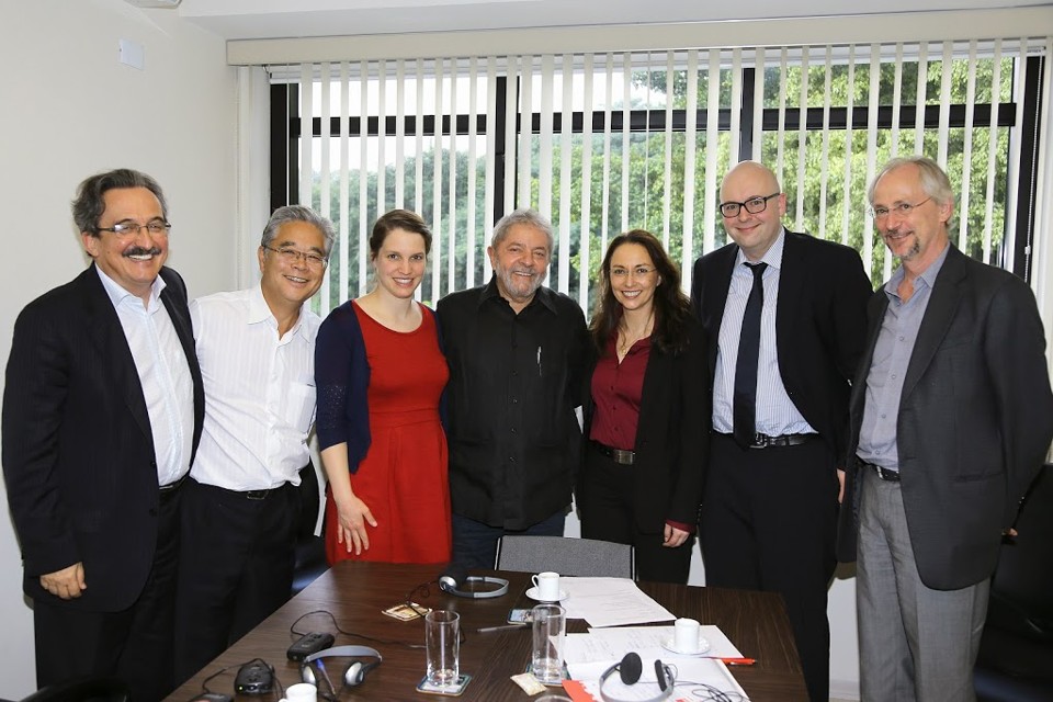Okamotto (de camisa branca): críticas às mídias sociais. | Ricardo Stuckert/Instituto Lula
