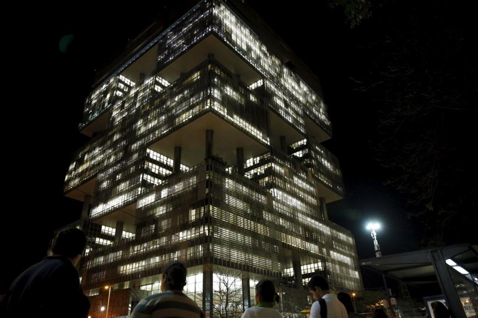 Corte de quase US$ 90 bilhões no orçamento da Petrobras reduziu o investimento ao nível de 2009. | Pilar Olivares/Reuters