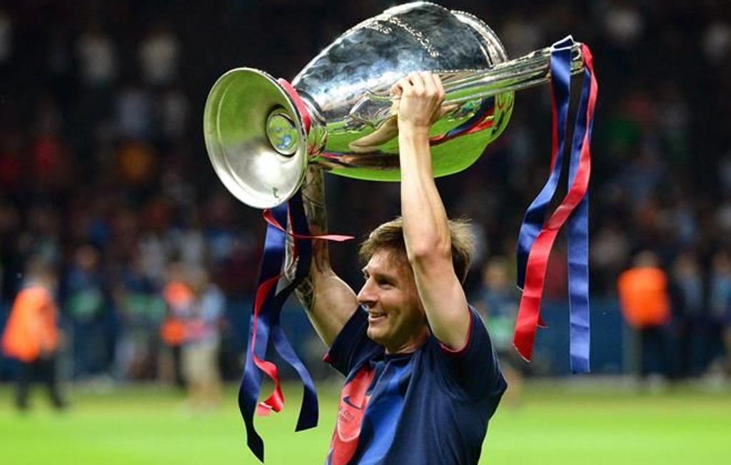 Messi com o troféu da Liga dos Campeões: o jogador mais valioso do mundo. | ANDREAS GEBERT / EFE/