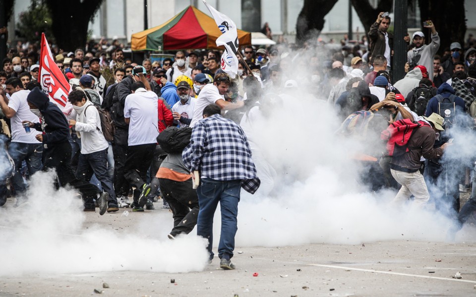 Ação policial do dia 29 de abril deixou 213 feridos: para o MP, Richa foi intencionalmente omisso. | Daniel Castellano/Gazeta do Povo