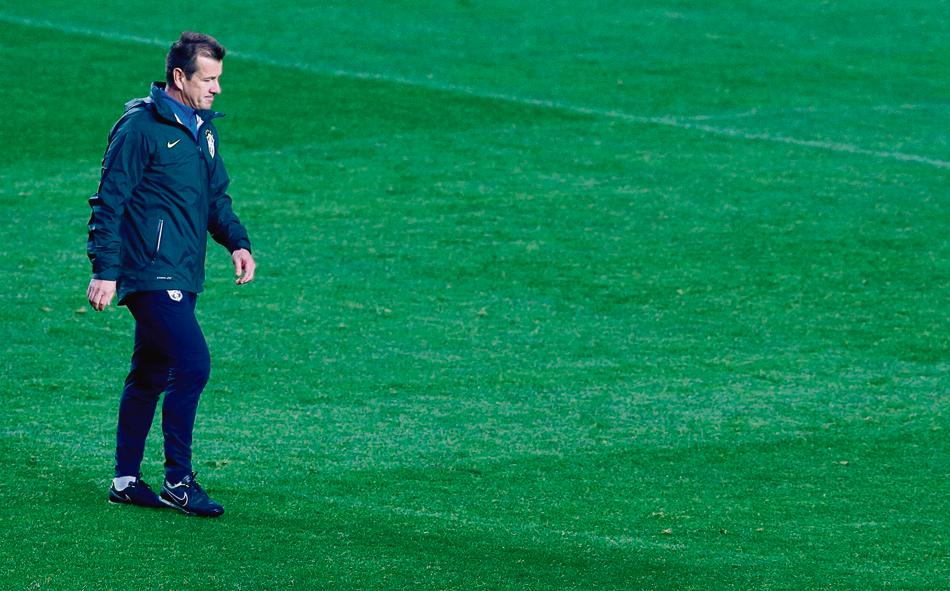 Técnico Dunga tentou tirar a pressão sobre seus comandados e acabou cometendo um gafe na entrevista coletiva. | Osvaldo Villarroel/EFE