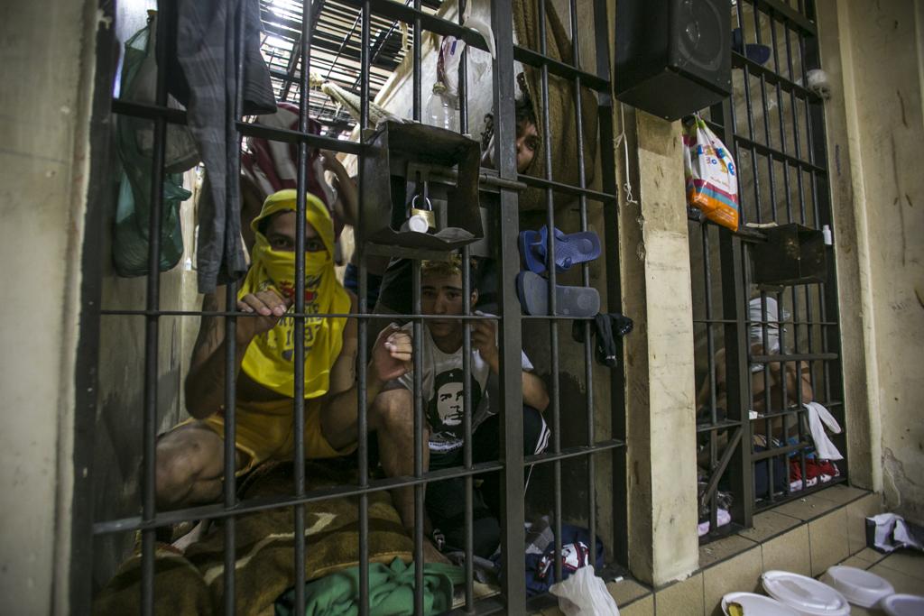 Carceragens de delegacias de Curitiba estão superlotadas | Marcelo Andrade
/Agência de Notícias Gazeta do Povo