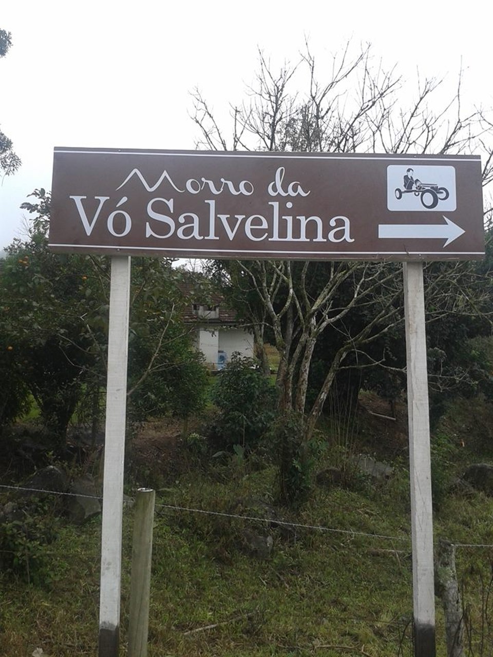 Prefeitura inaugurou a placa que indica a localização do famoso morro | Prefeitura de Taió/Divulgação