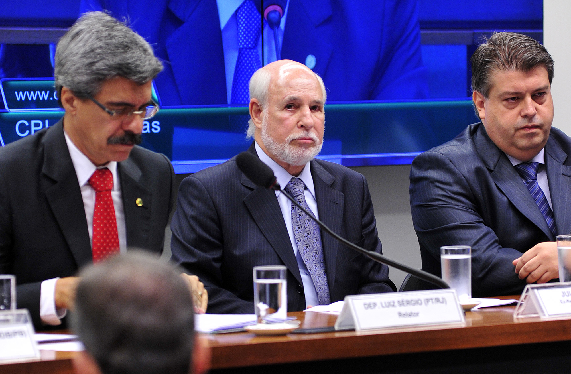 Júlio Faerman (centro) evitou dar detalhes sobre participação dentro da SBM Offshore. | Zeca Ribeiro/Câmara dos Deputados