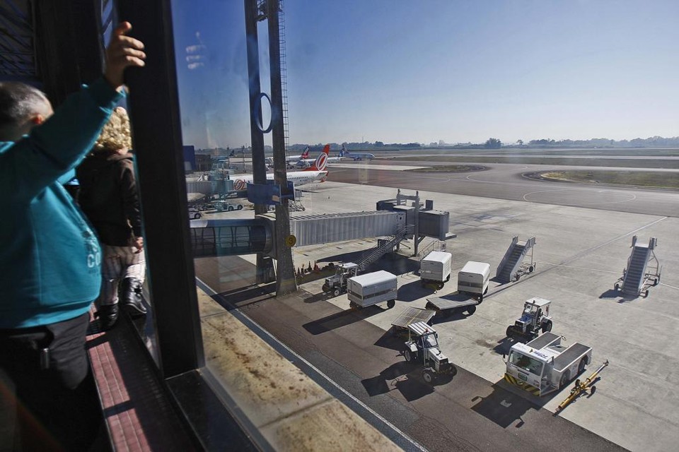 As concessões de aeroportos devem ser um dos destaques do pacote a ser lançado pelo governo da presidente Dilma Rousseff no próximo dia 9 | Jonathan Campos/Gazeta do Povo
