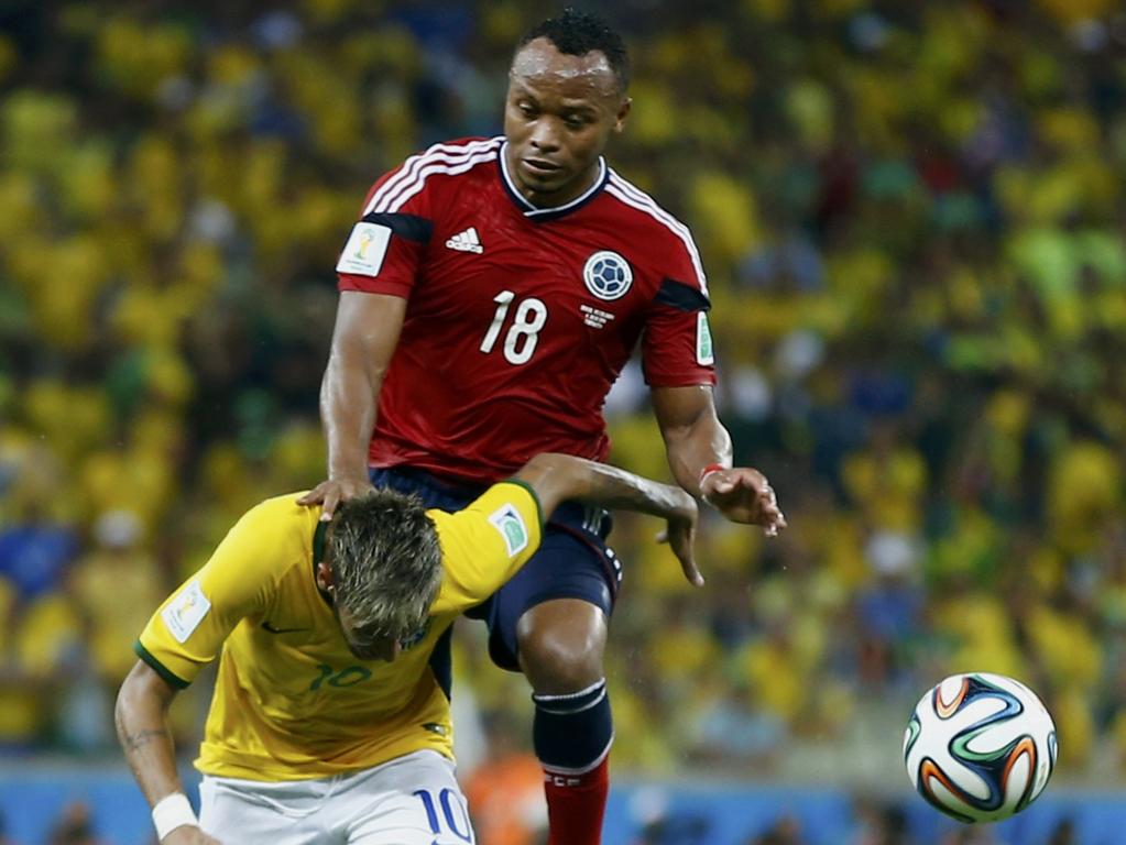 Na Copa, Zúñiga deu uma joelhada nas costas de Neymar, que ficou de fora do Mundial. | TS/Marcelo del Pozo