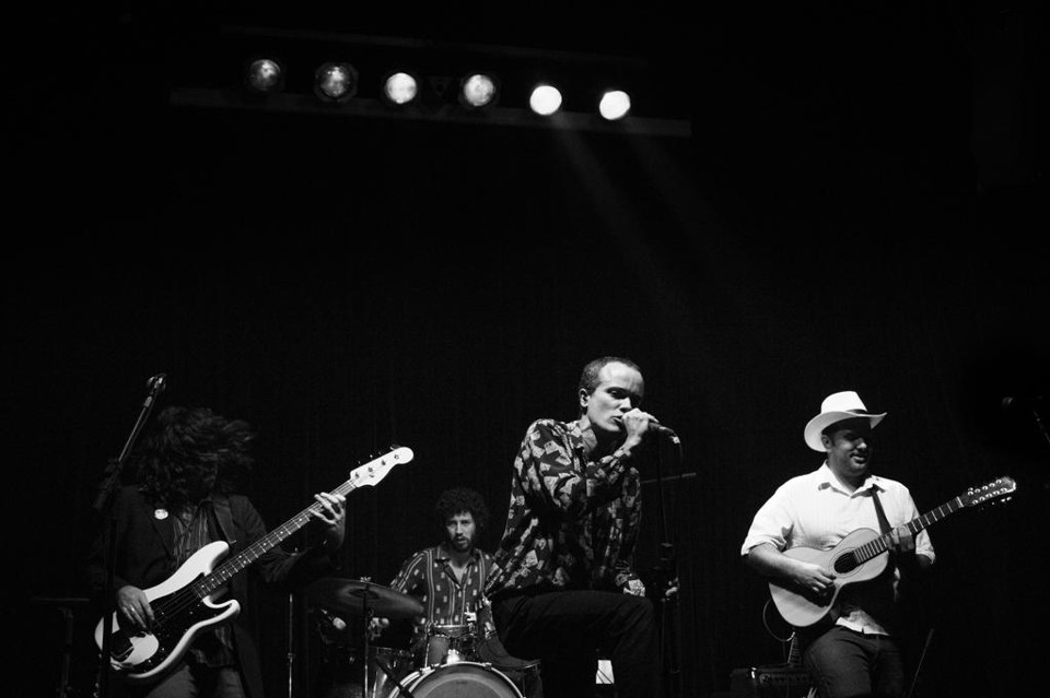 Rock com  viola caipira no  Dia dos Namorados. | Arnaldo Belotto/Divulgação