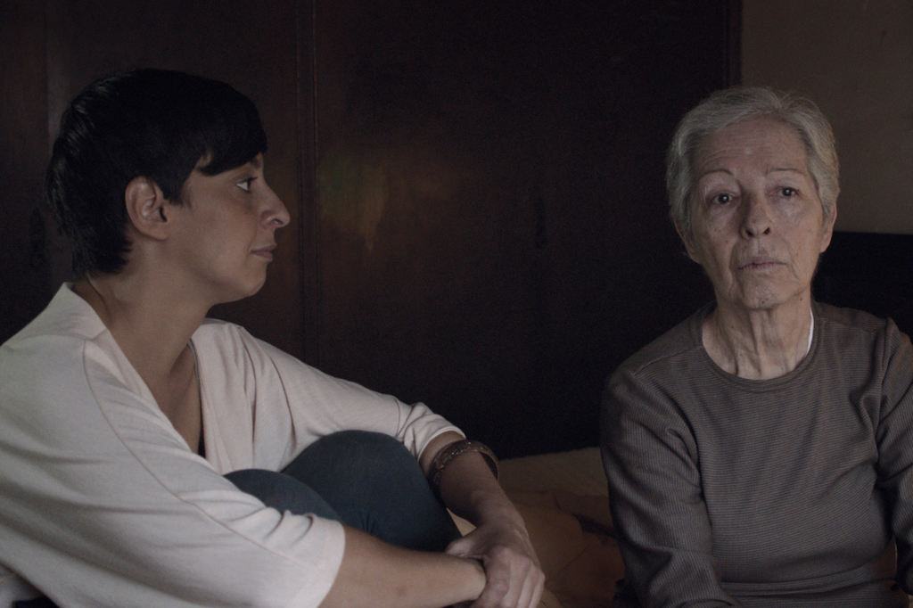 Arami e a mãe, Mirna: filme é uma espécie de acerto de contas sentimental entre as duas. | Divulgação