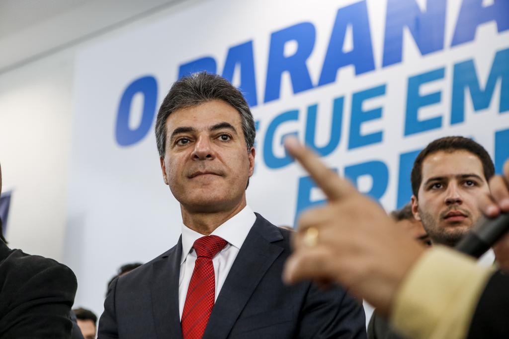 Beto Richa disse que o ajuste fiscal do Paraná se diferencia do governo federal por ter poupado direitos de trabalhadores e causado “o mínimo prejuízo” para o setor produtivo. | Henry Milleo/Gazeta do Povo