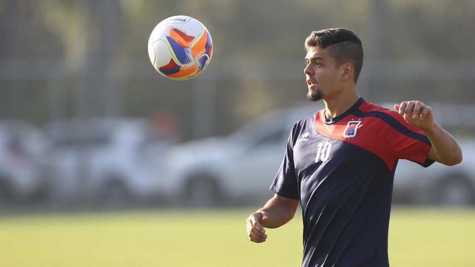 Atacante Fernando Viana foi punido por quatro jogos por expulsão contra o Boa Esporte. | Giuliano Gomes/Gazeta do Povo